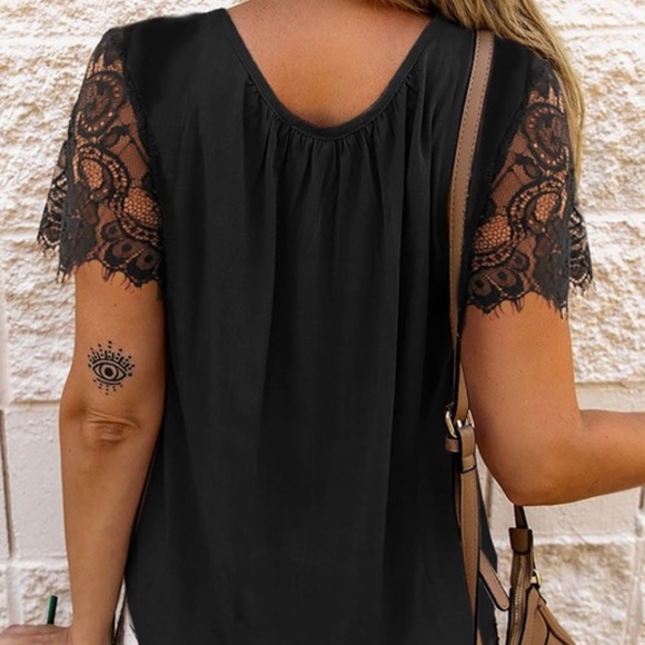 018 Boho Black Cut out Lace Short Sleeve Blouse - Picture 2 of 2